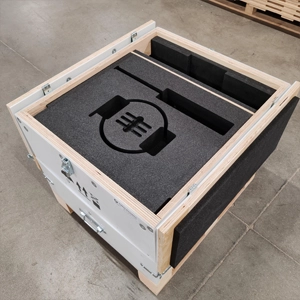 intérieur de caisse navette avec mousse usinée sur mesure